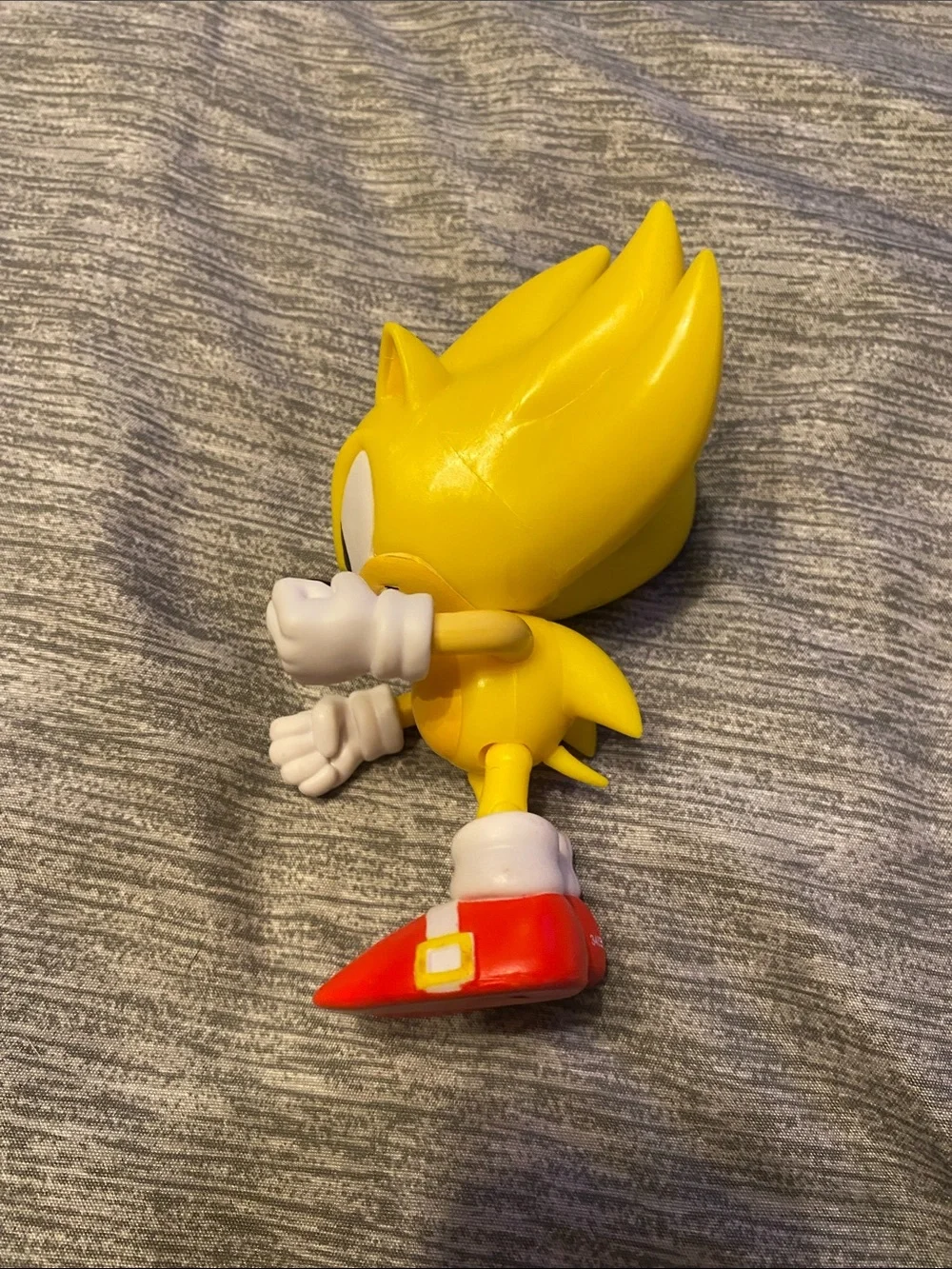 Sonic the Hedgehog Classic “Super Sonic” Figure Jazwares 3 Inch